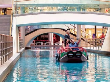 Singapore: Sampan Boat Ride Ticket at the Marina Bay Sands