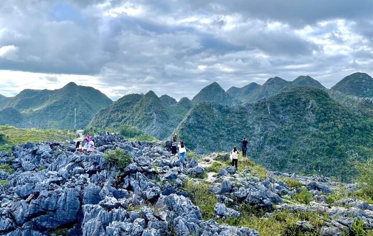 4 Days and 3 Nights Ha Giang Loop Tour in a Private Car
