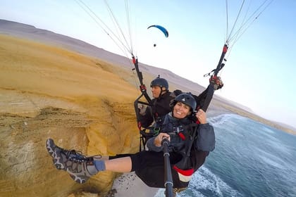 Par-07 : Paragliding Adventure – Soaring Over Paracas Reserve
