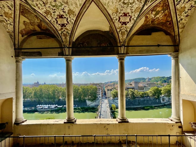 St Peter's Basilica and the Dome with Castel Sant'Angelo Private Tour