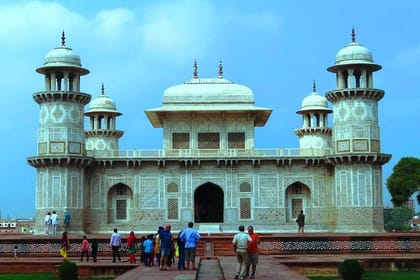 Agra Sightseeing tour Includes Guide and Private Air-Condition vehicle