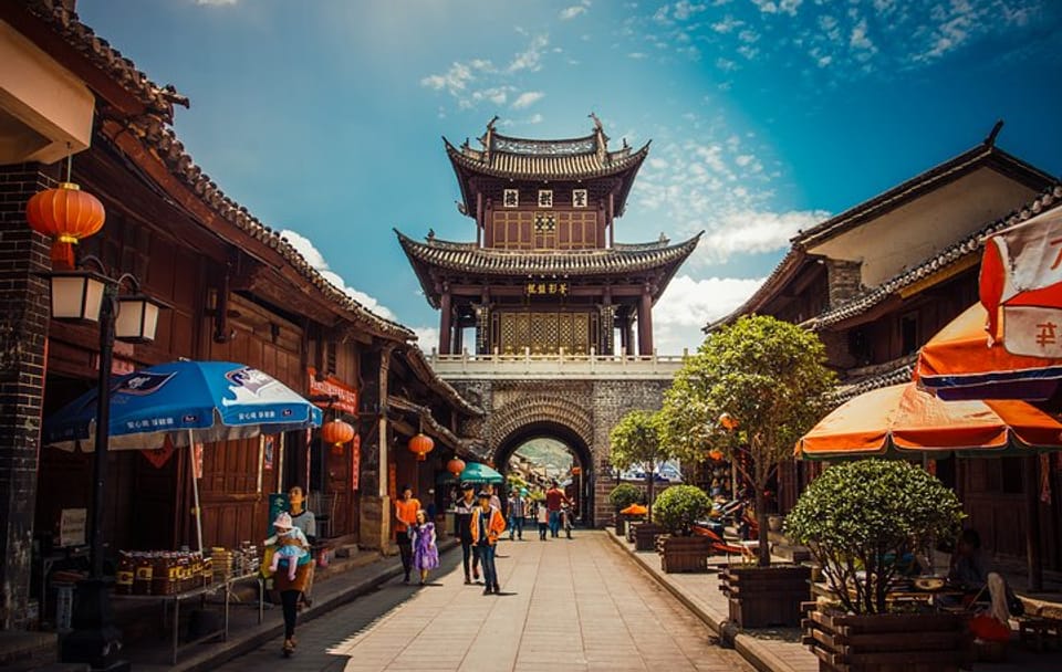 9-Day Historical Towns Exploration Tour