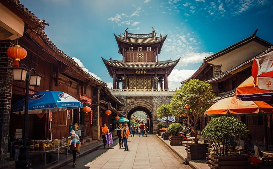 9-Day Historical Towns Exploration Tour