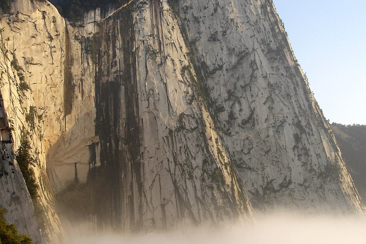 Huashan from Xi'an: Is It Worth a Full Day, and Which Route Fits?