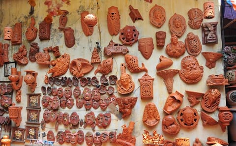 Cultural and Artistic Tour of Bat Trang and But Thap Pagoda in Hanoi