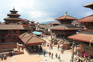 Discover Pashupatinath Temple, Boudanath Stupa and Patan Durbar Square