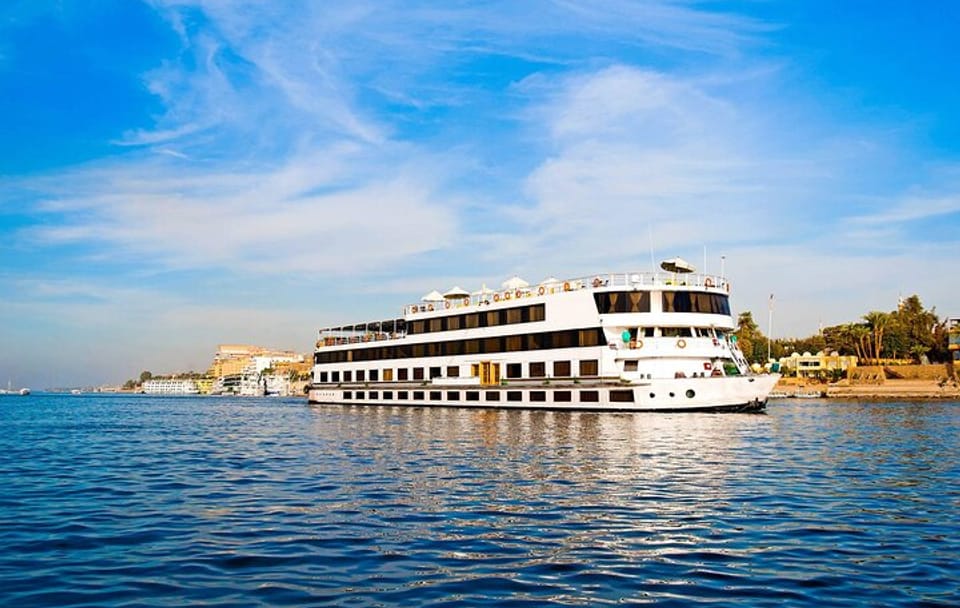 Nile Cruise from Aswan to Luxor with Daily Guided Trip