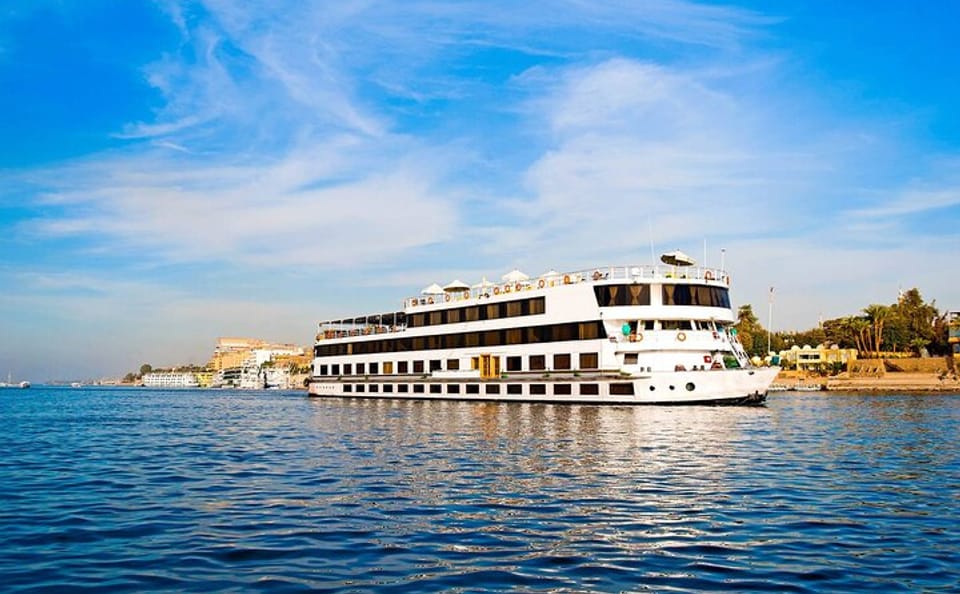 Nile Cruise with Guided Tours from Aswan to Luxor