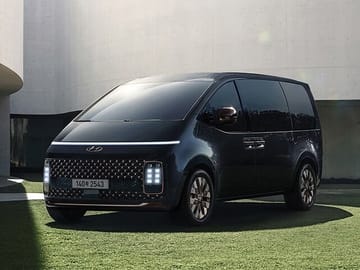 Staria Hyundai Lounge upto 5pax is good