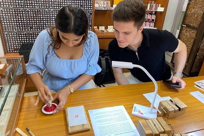 Hand-carving a hanko name seal