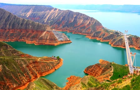 Private Tour of Liujia Gorge and Binglingsi Grottoes in Lanzhou