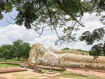 Ayutthaya Day Tour by Bus & Boat From Bangkok