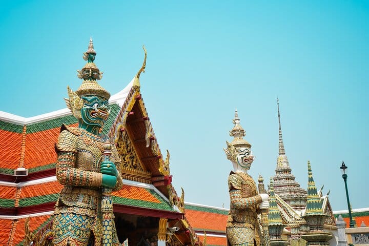 Bangkok: Old Town & Temples Exploration Game 2