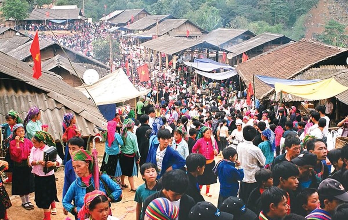 Sapa Market Experience Private Day Tour from SAPA