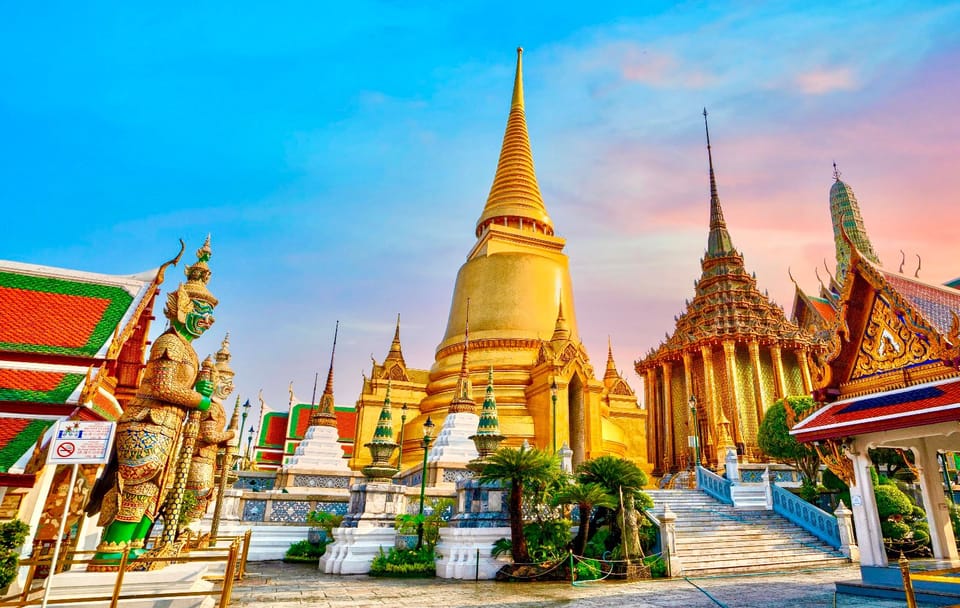Private Walking Tour of Grand Palace, Wat Pho, and Chinatown in Bangkok
