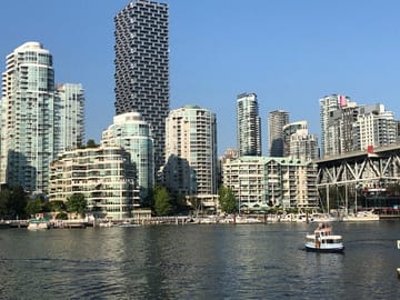 Private Vancouver City and Gastown Food Tour Experience