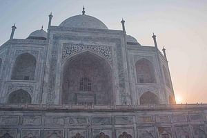 Agra: Sunrise Taj Mahal Tour Including Hotel Pick-up and drop-off