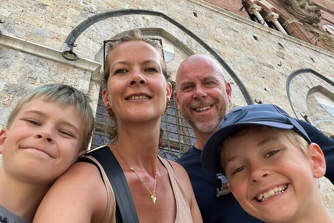 Siena Medieval Power Quest: Self-Guided Family Feud Game 7