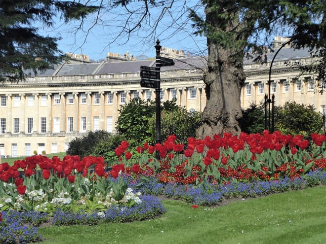 A glimpse of the famous Royal Crescent in Bath
