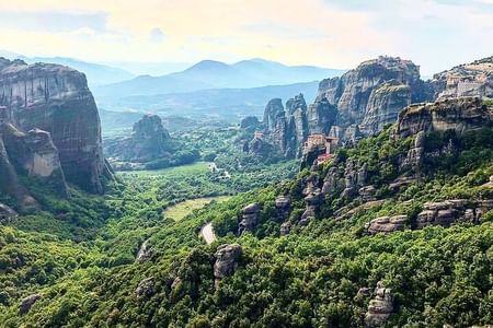 4 Days Private Tour: Corinth – Mycenae – Nafplio – Olympia- Delphi & Meteora