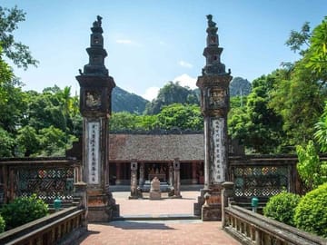 Hoa Lu and Trang An Day Tour from Hanoi with Lunch