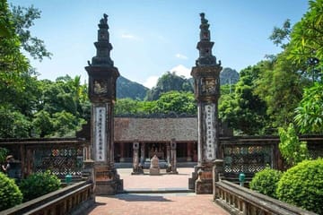 Hoa Lu and Trang An Day Tour from Hanoi with Lunch
