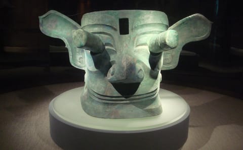 Chengdu Day Tour: Pandas and Sanxingdui Museum Visit