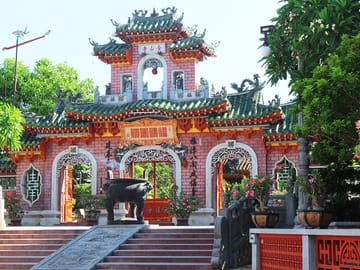 Full-Day Tour of Marble Mountains and Hoi An in Vietnam
