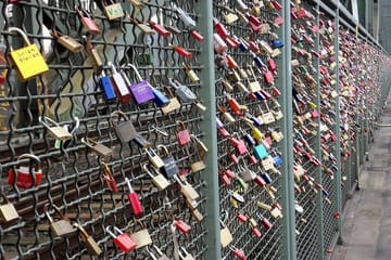 Cologne Heritage Walk: Explore the Cathedral and Historic Sites