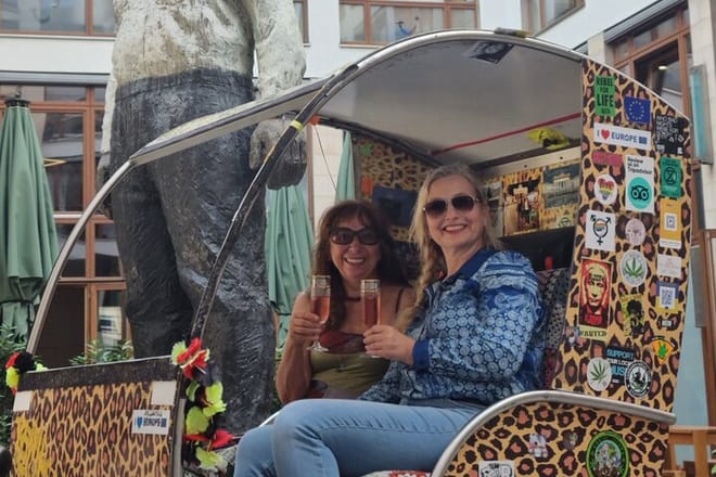Romantic Berlin Rickshaw City and Photo Tour - incl. pick-up photo 2