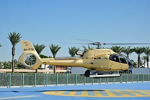 Dubai Iconic Landscapes Private Helicopter Tour in 45 Minutes