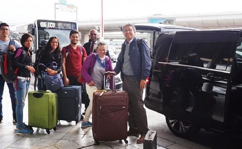Private Airport Arrival Transfer to Porto and Vila Nova da Telha