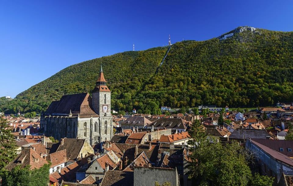 Brașov Old Town Walking Tour with Historical Insights