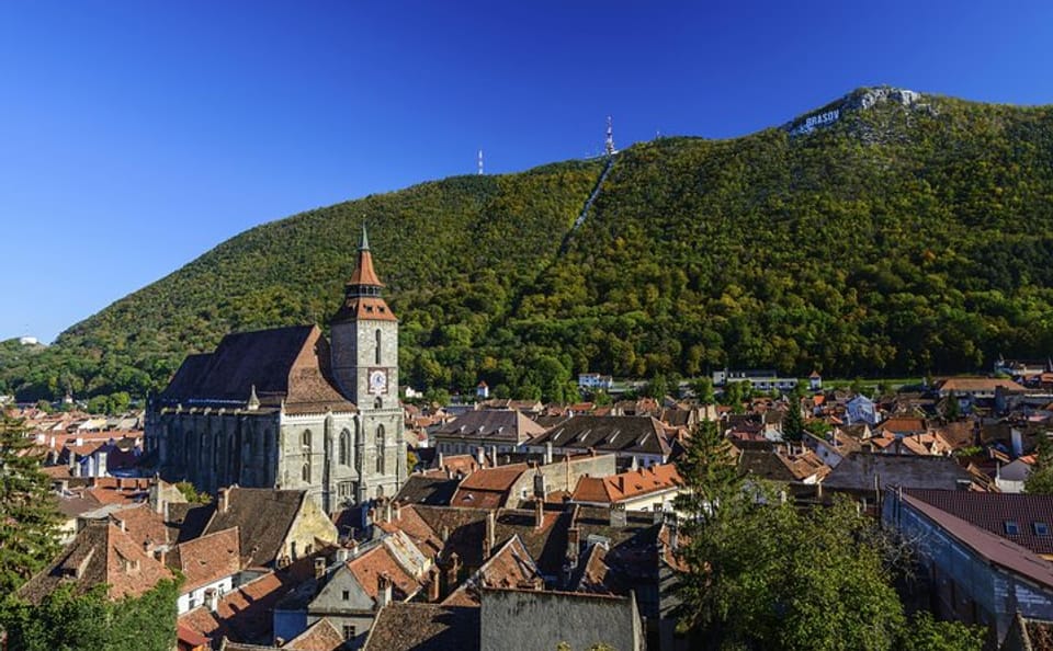Brașov Old Town Walking Tour with Historical Insights
