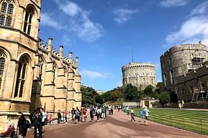 The Crown Netflix TV London and Windsor Castle Full Day Private Tour 