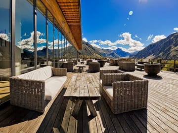 4 Full days in Georgia with private tour, free aiport