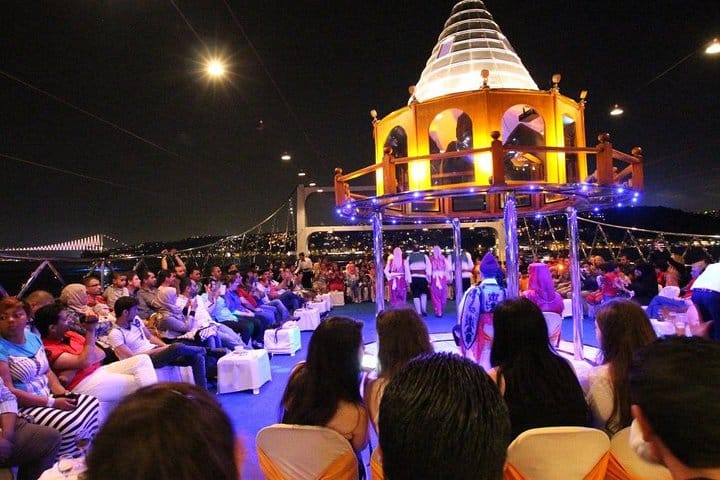 Bosphorus dinner cruise