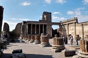 Tour in the Archaeological Park of Pompeii from Naples