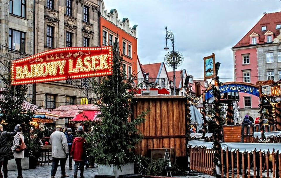 Wroclaw Christmas Market Walking Tour with Seasonal Treats