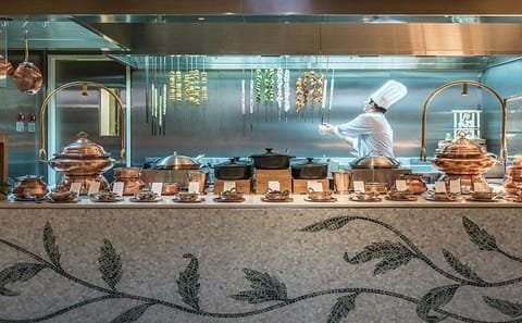 Buffet Dining Experience at Palazzo Versace Dubai