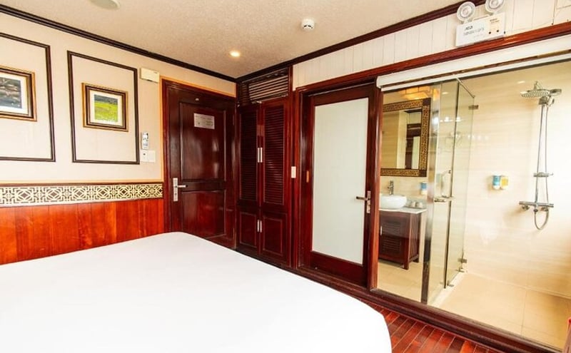 Swan Cruise – Bai Tu Long Bay Off-The-Beaten-Track 2 Days 1 Night