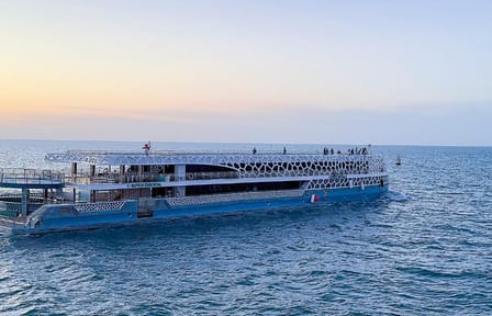 Dinner Cruise on Lotus Mega Yacht in Dubai Marina