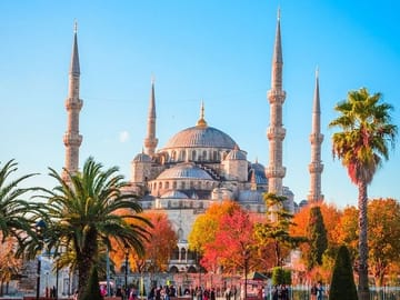 Blue Mosque Exterior – Iconic Istanbul Landmark Featured on Private Shore Excursion. Cruise-Friendly Pickup, Guided Tour of Hagia Sophia, Blue Mosque & Topkapi Palace