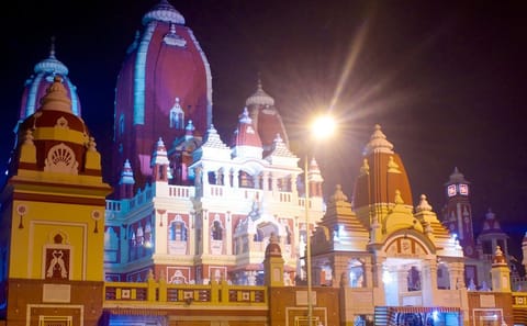 Evening City Tour of Delhi with Dinner Experience