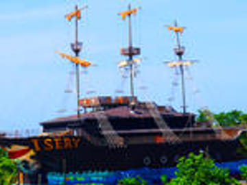 The wooden Pirate Boat