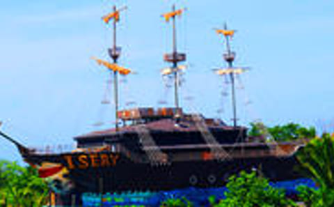 Cultural Tour of Oak Ridge Village in Roatan, Honduras