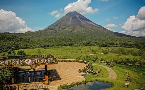 Arenal Volcano and Hot Springs Day Tour from San José