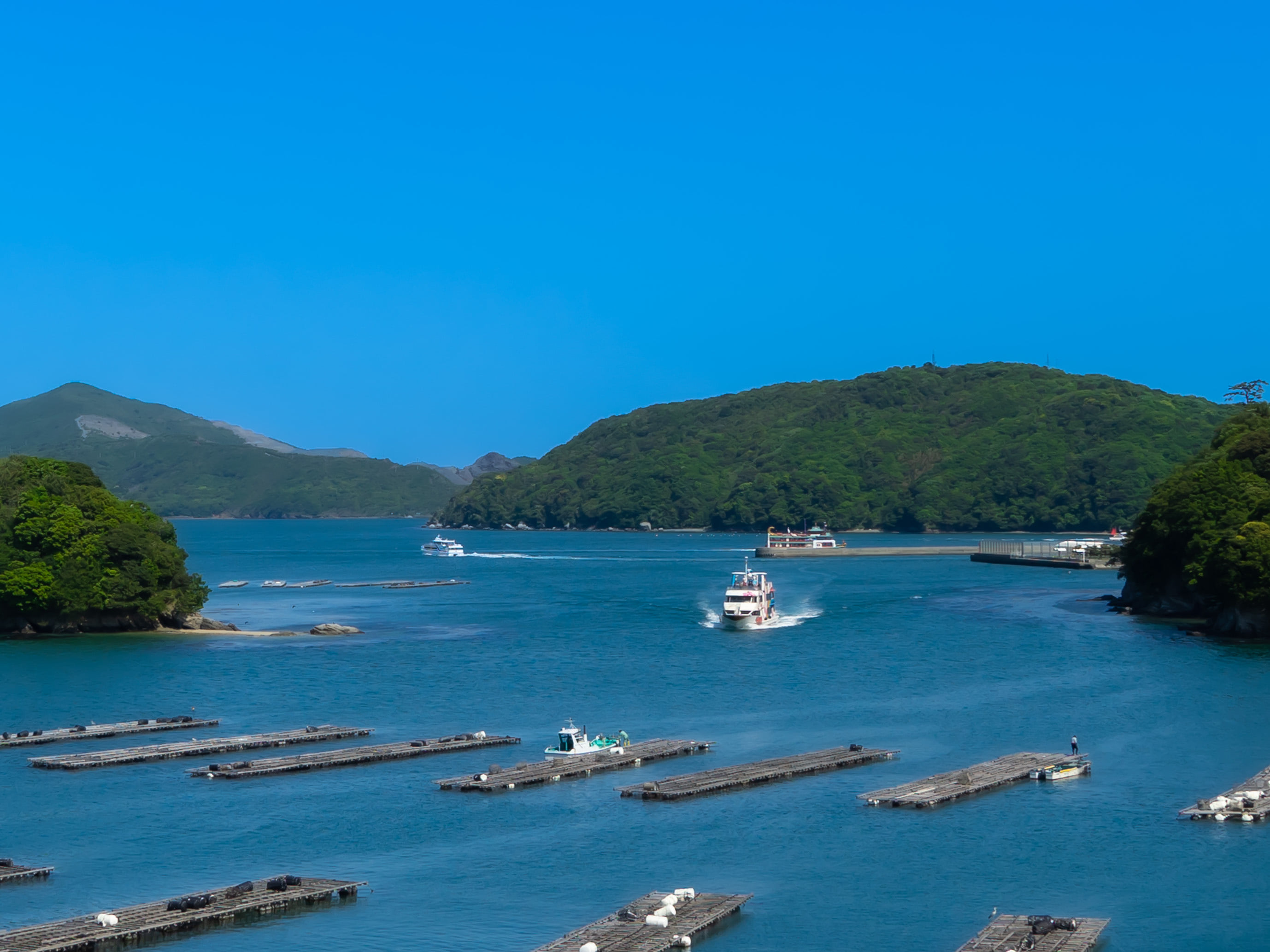 Toba Private Vehicle Service with Restaurant Reservation