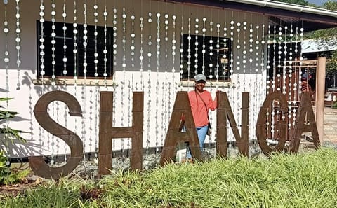 Shopping Tour of Local Markets in Arusha, Tanzania