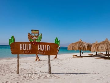 Private Speedboat and Snorkeling Tour to Hula Hula Island in Hurghada